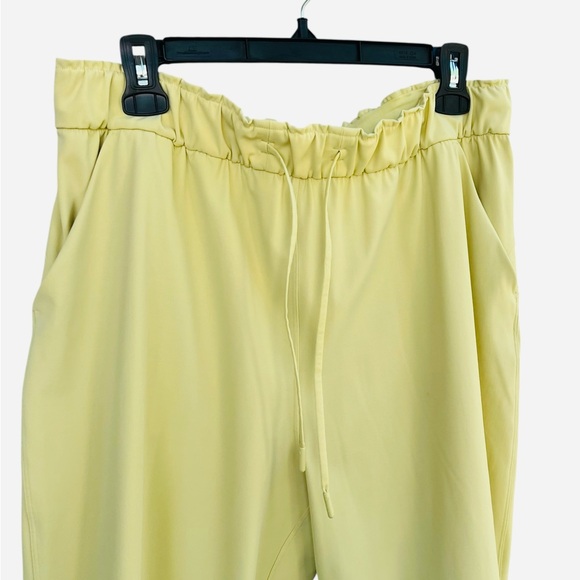 Lululemon Athletica High-Rise Stretch Full Length Jogger Pants - Finch Yellow - Picture 5 of 12